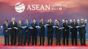 ASEAN and BRICS 2023 Dollar Shift