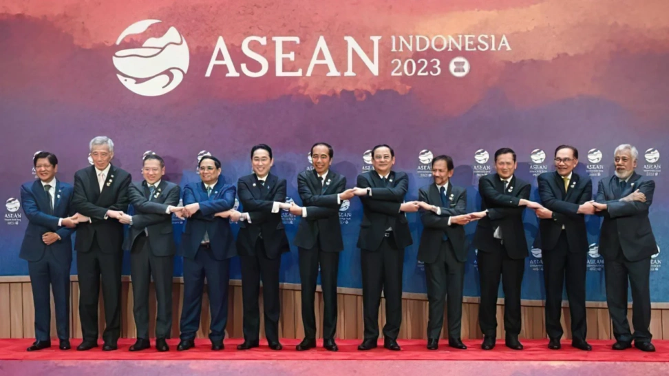 ASEAN and BRICS 2023 Dollar Shift